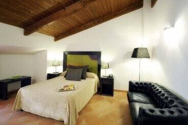 Отель Relais Villa Buonanno