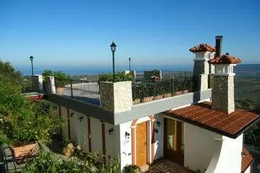 B&b Villa Iolanda Un Soggiorno In Relax Vista Mare E Montagna