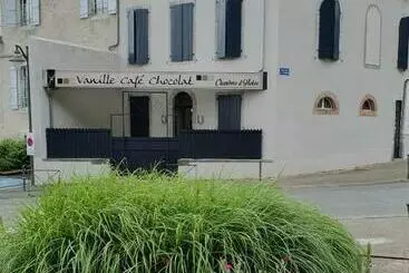 ペンション Vanille Cafe Chocolat