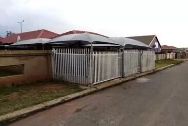 ペンション Sediba Guest House