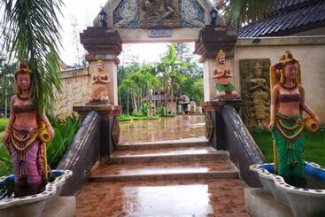 Rs Phong Riverside Resort