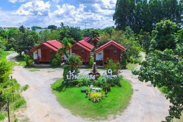 Baan Suan Sukjai Resort
