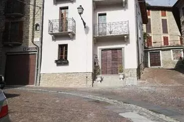 ベッドアンドブレックファースト La Montadaria