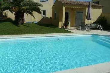 تختخواب و صبحانه Chambre D Hôtes Les Boutons D Or