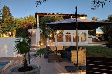 住宿加早餐  Vivenda Balou