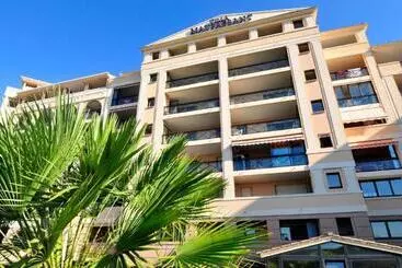 Huoneisto Residhotel Villa Maupassant