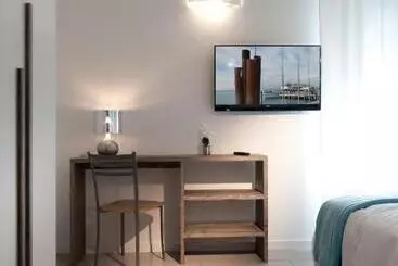 Hotel Le Suites Di Fronte Ospedale Sacro Cuore