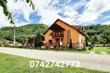 Hotel Pensiunea Miraj