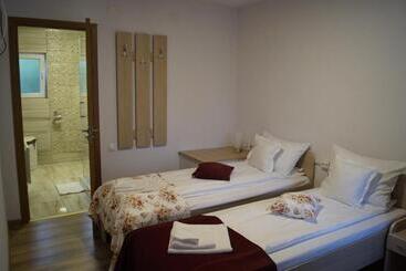 پانسیون Gizella Vendégház