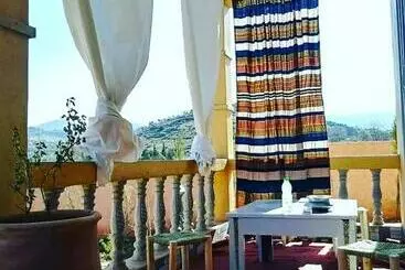 Aamiaismajoitus (B&B) Le Petit Jardin