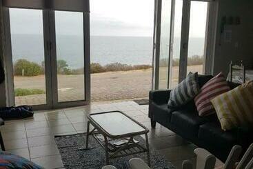 بنسيون The Boathouse