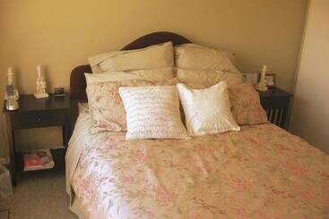 ベッドアンドブレックファースト Liz On Lowry