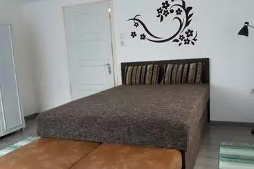 پانسیون Csóka Apartman Pápa