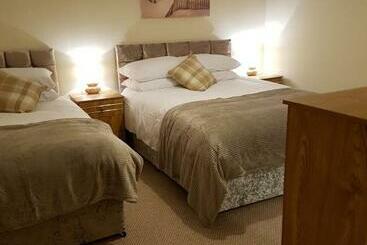 פנסיון Legenderry B&b