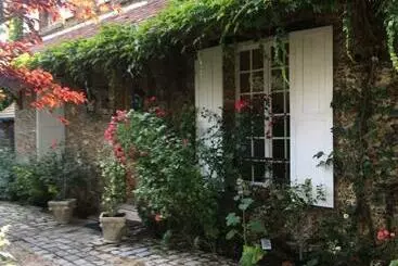 Aamiaismajoitus (B&B) Le Cèdre Bleu