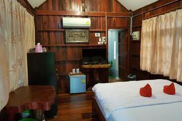 هتل Greenhouse Resort