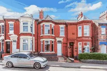 Majatalo Townhouse @ 62 Samuel Street Crewe