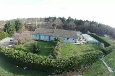 ベッドアンドブレックファースト Ferme De Cartignac