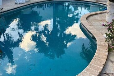 آپارتمان Harmony B&b