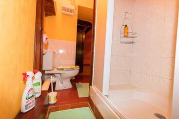 민박 Chambres D Hôtes De La Ferme Apicole D Espagnac Corrèze