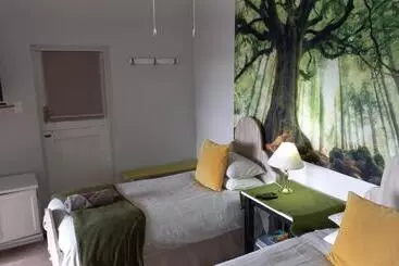 ペンション The Nest