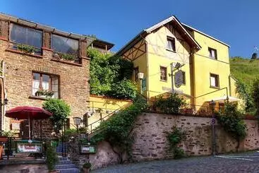 Majatalo Zum Fröhlichen Weinberg