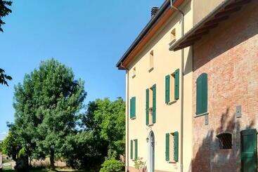 Aamiaismajoitus (B&B) Il Boschetto Di Morgana