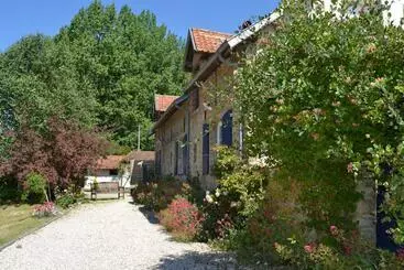 Aamiaismajoitus (B&B) Les Chambres De Souverain Moulin