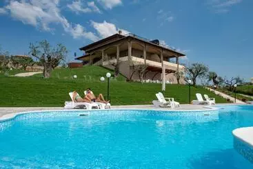 Cataleya Resort & Spa