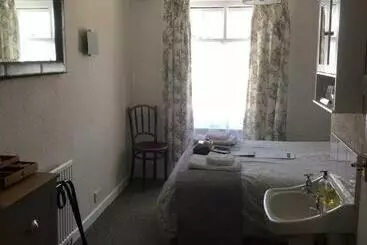 Bed & Breakfast The Old Brasserie & Rooms @ No.8