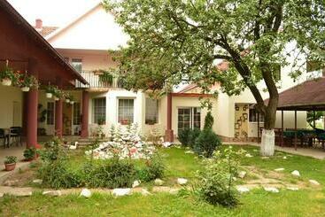 Pensão Denisa & Rares