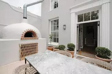 Hotel De Waterkant House