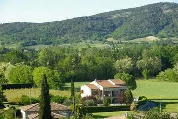 Bed & Breakfast Au Mas Des Graviers