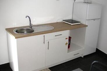 호텔 Alojamento Costa & Dias