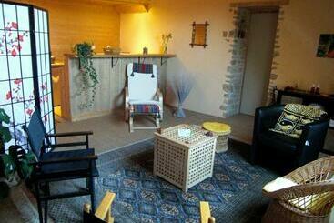 פנסיון Les Hirondelles