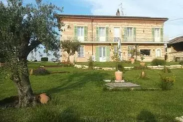 Aamiaismajoitus (B&B) Country House Montessino   Adults Only