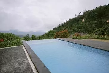 پانسیون Munduk Menir Villas