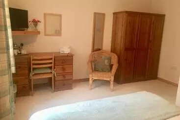 Pensionat White Cottage B&b