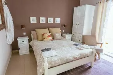 Ghand In Nanna B&b