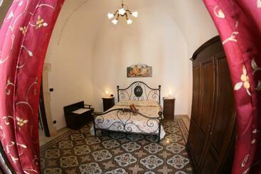 Bed and Breakfast L Angolo Antico