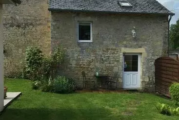 ベッドアンドブレックファースト La Pomme De Nuit