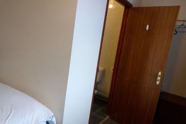 Отель Endeavour