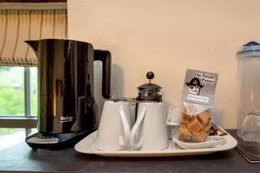 The White Cottage B&b