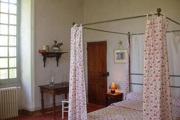 مبيت وإفطار Chateau De La Bastide