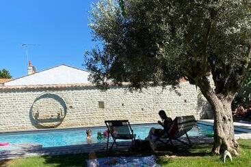 Bed and Breakfast Un Banc Au Soleil