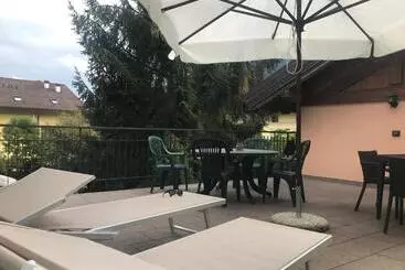 アパートホテル Casa Rosella