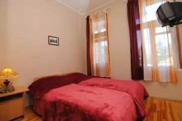 پانسیون Parko Vila