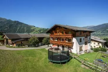 هتل Oberlehenhof