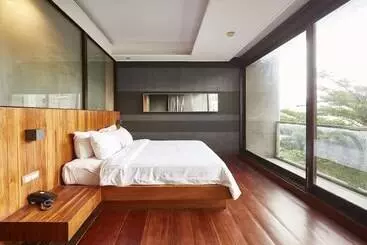 Luxx Langsuan Hotel   Sha Plus