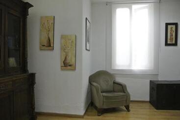 پانسیون Pensión Santa Paula